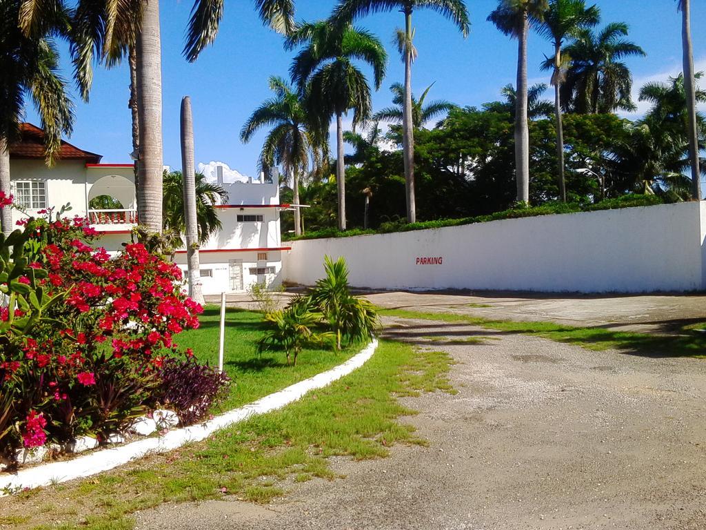 Executive Mammee Bay Hotel Ocho Rios Ngoại thất bức ảnh