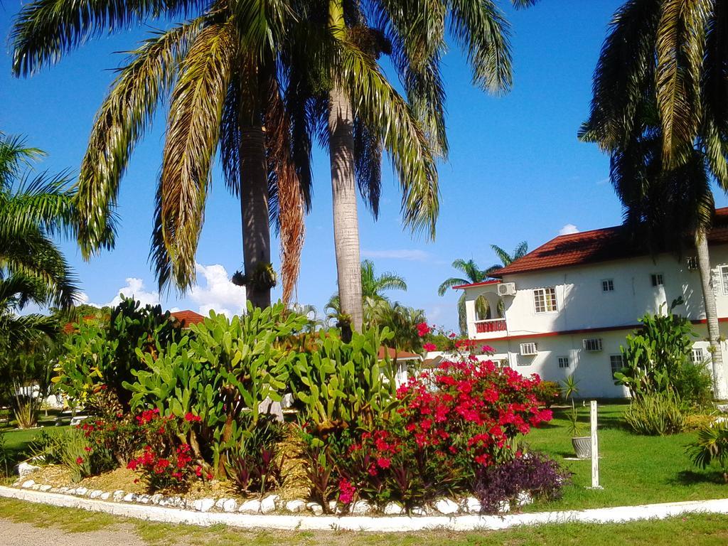Executive Mammee Bay Hotel Ocho Rios Ngoại thất bức ảnh